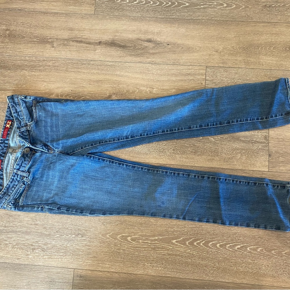 Size 8L Denizen jeans 32” inseam